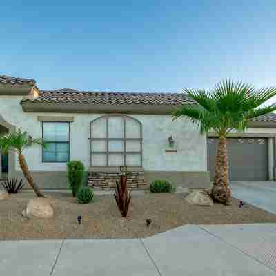 The Good Life in Goodyear.Pool.spa.Golf.Pool table minutes to ballfields/Stadium Hotel Exterior