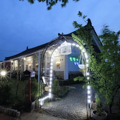 Gyeongju Pine Fragrance Pension ハイドン立仏周辺のホテル