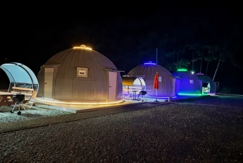 Taean (Anmyeondo) Tourist Farm Glamping & Auto Camping - 2-Star