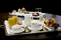 Hostellerie la Farandole - breakfast
