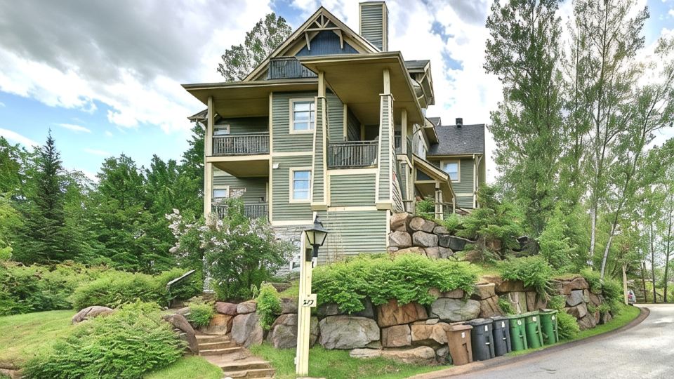 Tremblant les Eaux 227-1 by Escapades Tremblant