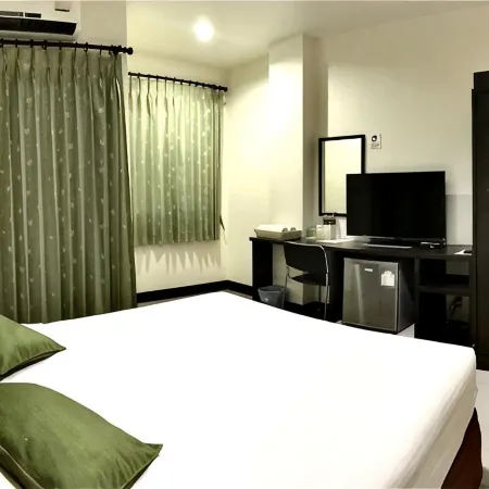 T.P. Place Hotel