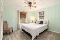 Lake Access/Firepit/Pet-Friendly/Ping Pong/Foosball - 3-Star