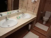 أطلس أورينت فنادق في وجدة