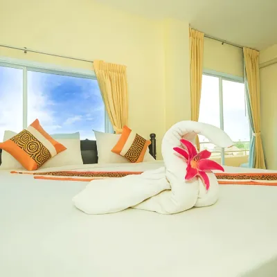 Submukda Phoomplace Hotel Hotels near Wat Roi Phra Phutthabat Phu Manorom