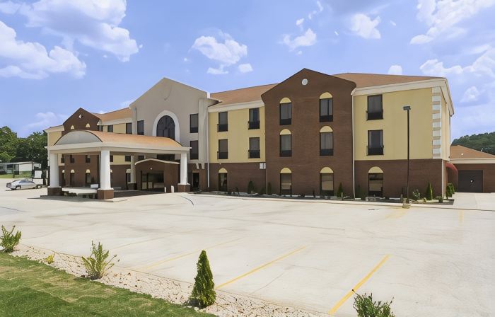 Best Western Plus Bass Hotel  Suites