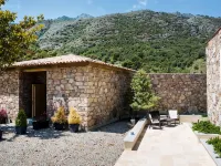 Kyrn Flor - Domaine Sant Antone Hotels in Corte