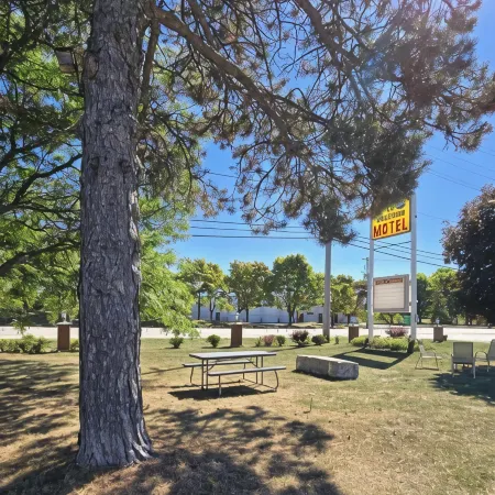 Lord Nelson Motel