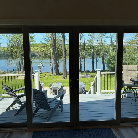 Charming 1-bedroom cottage in fabulous Bridgton with WiFi, AC, private dock