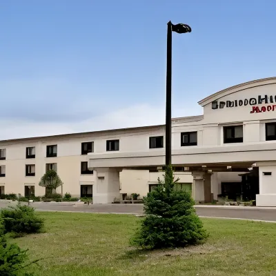 SpringHill Suites Grand Rapids Airport Southeast Отели рядом с достопримечательностью «Колледж Келвин»