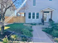Cozy Guesthouse in Downtown San Antonio Close to Major City Attractions! Hotels near Normoyle Park