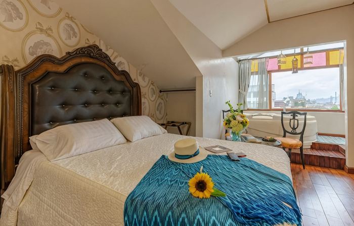 Hotel Azul de la Plaza by Chat Noir