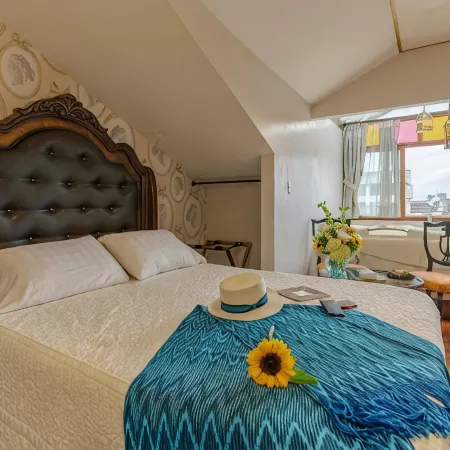 Hotel Azul de la Plaza by Chat Noir