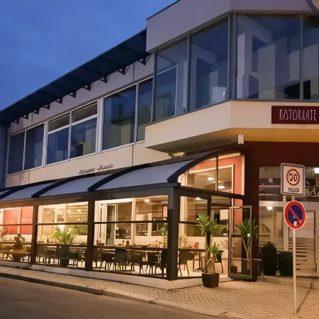 Hotel Toscana Отели в г. Борна