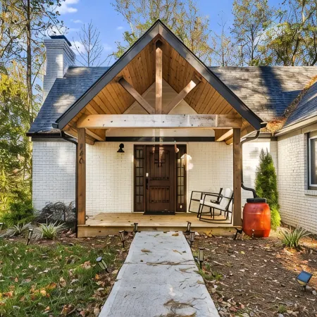 Secluded Chic Design: 15Min Avl-GameRm-Sauna-HotTub
