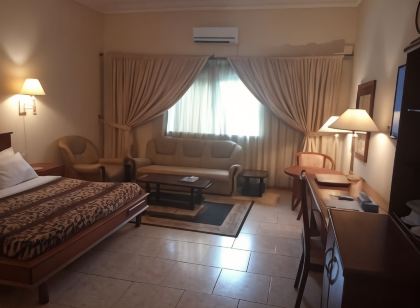 Asaa Pyramid Hotel