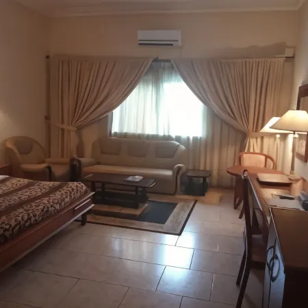 Asaa Pyramid Hotel