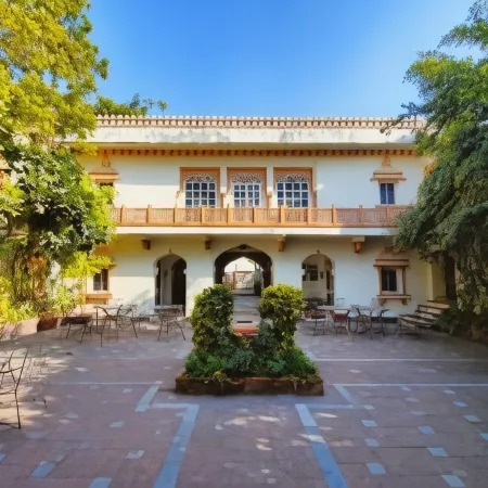 Palkiya Haveli - Heritage Hotel