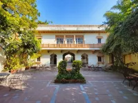 Palkiya Haveli - Heritage Hotel - Parkering