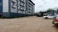 Nandas Hotel - parking