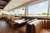 La Mer Beachfront Resort