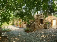 Holiday House for 6 Persons, with Swimming Pool Hotels in Búger