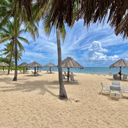 Lovely Gentle Winds 2-bedroom condo!