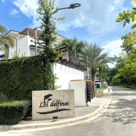 Luxury Chic Playa Bonita Beachfront.