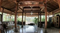 Tirta Arsanta Hot Springs & Villa