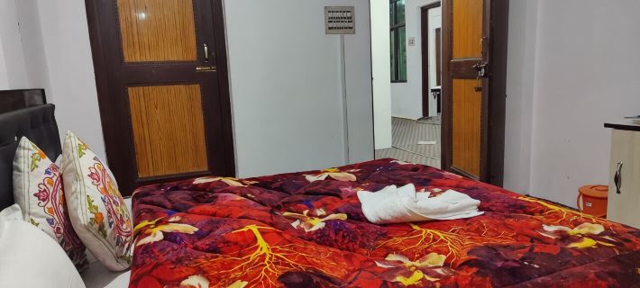 Hotel Neelgagan Hotels in Ganderbal