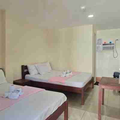 OYO 1121 Junlyn Apartelle Rooms