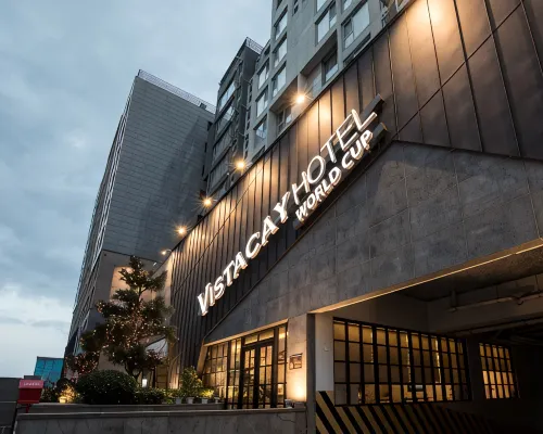 Vistacay Hotel Worldcup Hotels near Seri World