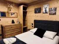 Sublime Views-Upper Chalet-180m2 Aux Angles -16Pers on 3300m2-Near the Center - 木屋