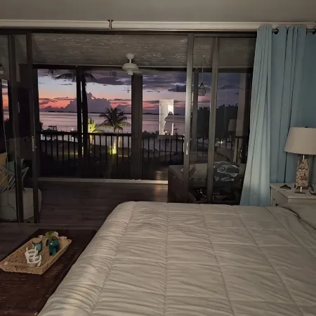 Gorgeous gem with breathtaking Sunsets & open water views at Rock Harbor Club