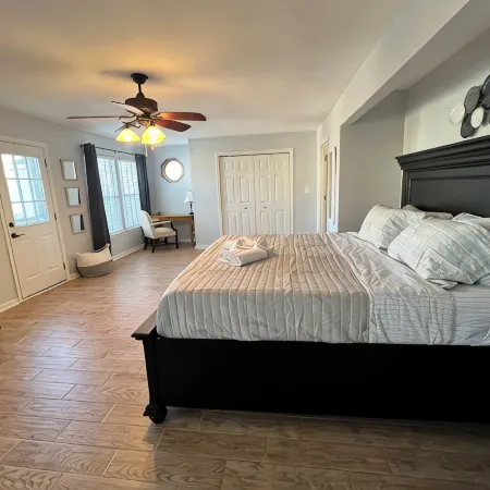 Ocean View Beach House. Sleeps 8 Coastal Luxe. Seabreeze!