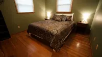 5 Bedrooms and a Great Location - Parvekkeita