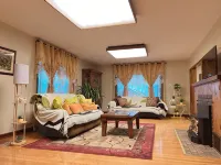 Beautiful Well Preserved Historical 2 bedroom House. 1112B - 3-Star