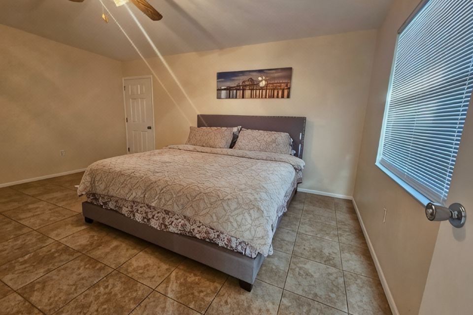 Photo 4 of 6