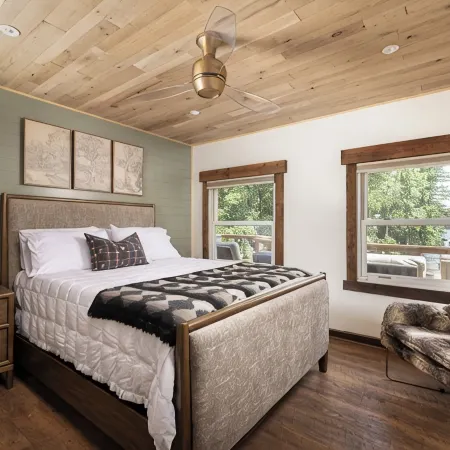 Lakefront Private Cove Retreat w/ Sandy Beach, Dock, Hot Tub + Boat & Ski Option