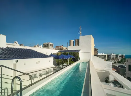 Dormirdcine Alicante - สระว่ายน้ำบนดาดฟ้า