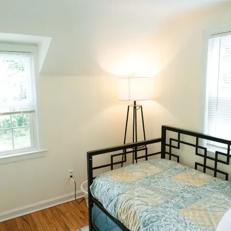 5-Star Renovated 3Br 𝓱𝓸𝓶𝓮 /w Backyard Deck Near SU/Suny-Esf/Hospitals Hotels in Syracuse