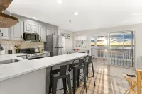 • Oceanside condo ON Hampton Beach • - 4-Star