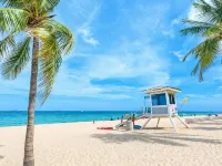 Waterfront, 7s Hot Tub, 5 Min to Sawgrass Mall - Biggest Outlet Mall in US Hotels in Sunrise