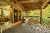 Executive Forest Sanctuary/2 King Beds, Hot Tub & Trails -Near Lake Lemon