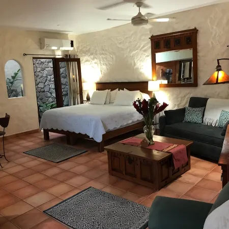 Sayulita's Favorite Beach & Plaza Home