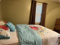 Pink Door Charming 2-bedroom house with WiFi, AC in nice Oneonta, Close to Food