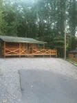 迷人惠提爾溫馨兩臥室木屋，配備WiFi和空調 - 小木屋