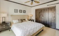Luxury Beachfront Condo 3bd/3.5ba in the Heart of Jacó