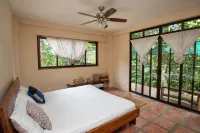 Sea Breeze II Luxury 6 BR Oceanview Estate between Dominical and Manuel Antonio - balcony