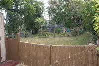 Family time, 5 minute walk from main walkway to restaurants and beach! - 발코니